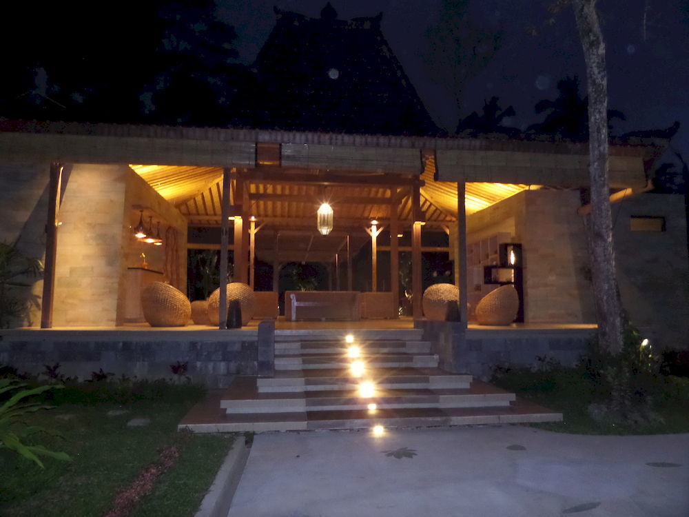 Villa Senetan And Ubud