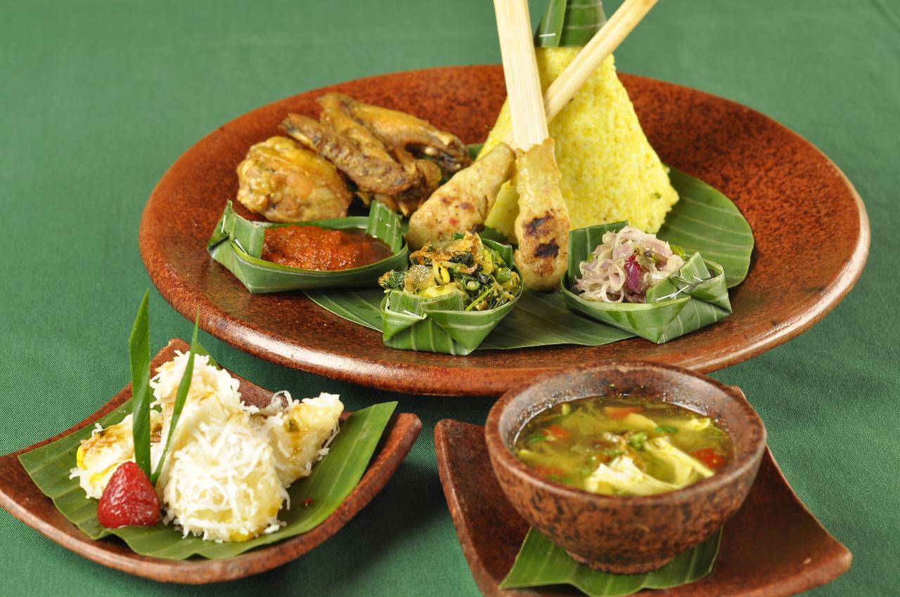 Senetan And Ubud