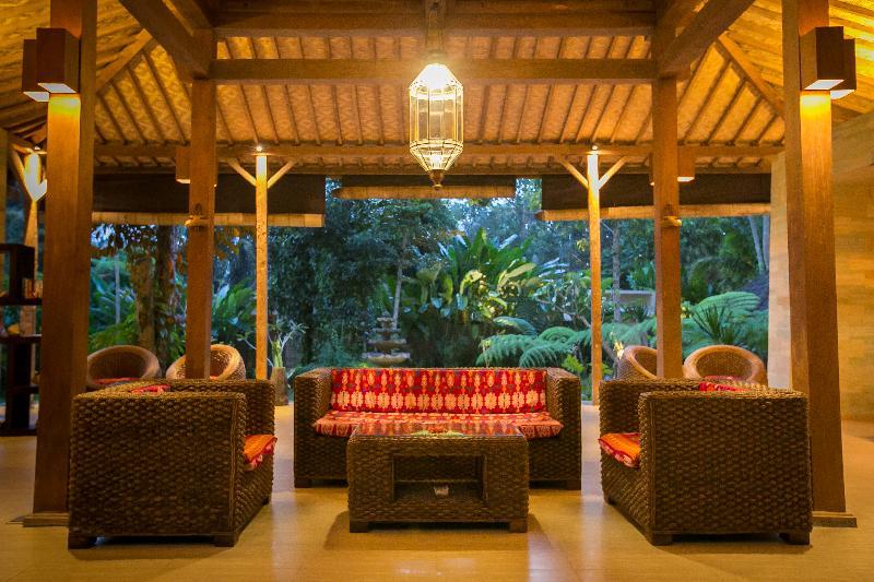 Senetan And Villa Ubud